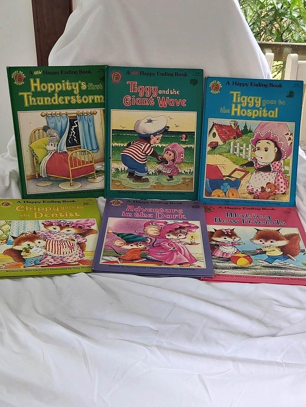Honey Bear Books A Happy Ending Book Series Lot (Jane Carruth) Lot Green & Pink